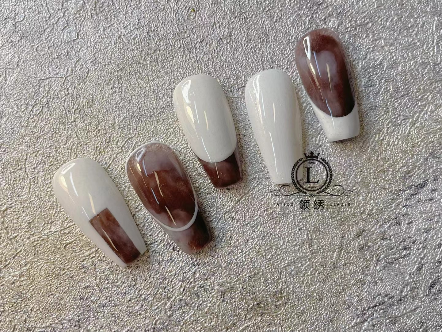 为什么说“学美甲美睫学精不容易”？